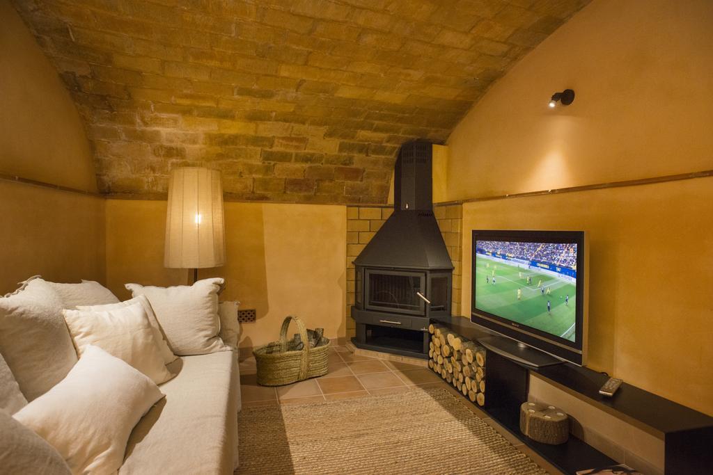 Ca La Maria De Siurana Casa Mas Estudio-Suite ภายนอก รูปภาพ
